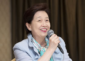 小宮山 洋子