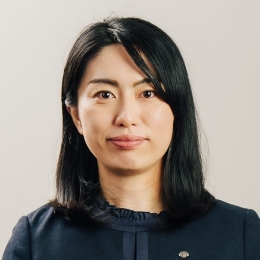 岩崎 奈々子氏