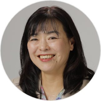 向井 育子氏
